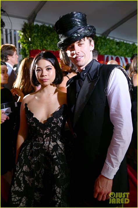 eva noblezada boyfriend|Reeve Carney and Girlfriend Eva Noblezada’s Dating。